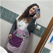 Responsable, resplutiva, creativa, cariñosa, simpática, capaz, con experiencia.
